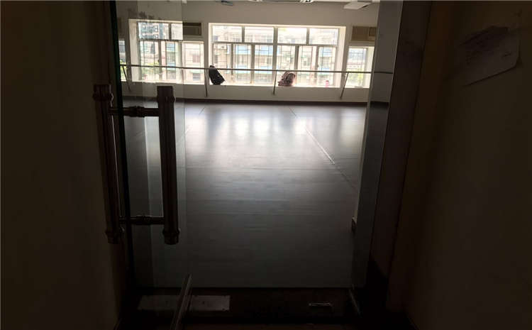 企口實(shí)木運動(dòng)地板施工方案