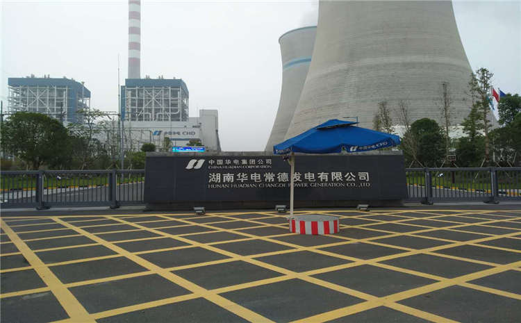 體育木地板橡膠木一般多少錢(qián)？