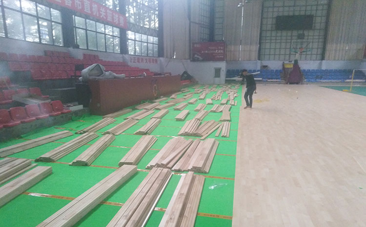 羽毛球運動(dòng)木地板安裝，應杜絕安裝隱患